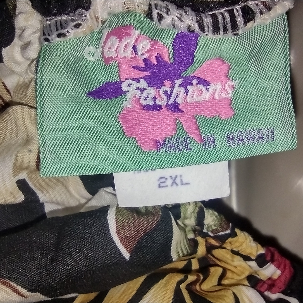 Black Hibiscus Floral Print Hawaiian MuuMuu Sz 2 XL - Picture 6 of 6